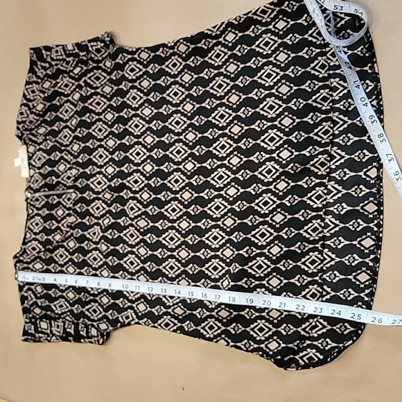 Pink Rose SIze S Black with Tan Pattern Short Cuffed Sleeve Blouse Exc Used Cond - Picture 8 of 11